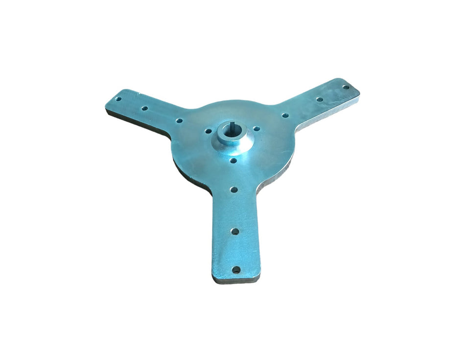 Triple hub for wind turbine blades, wind generator, wind turbine, Reppeler IstaBreeze®